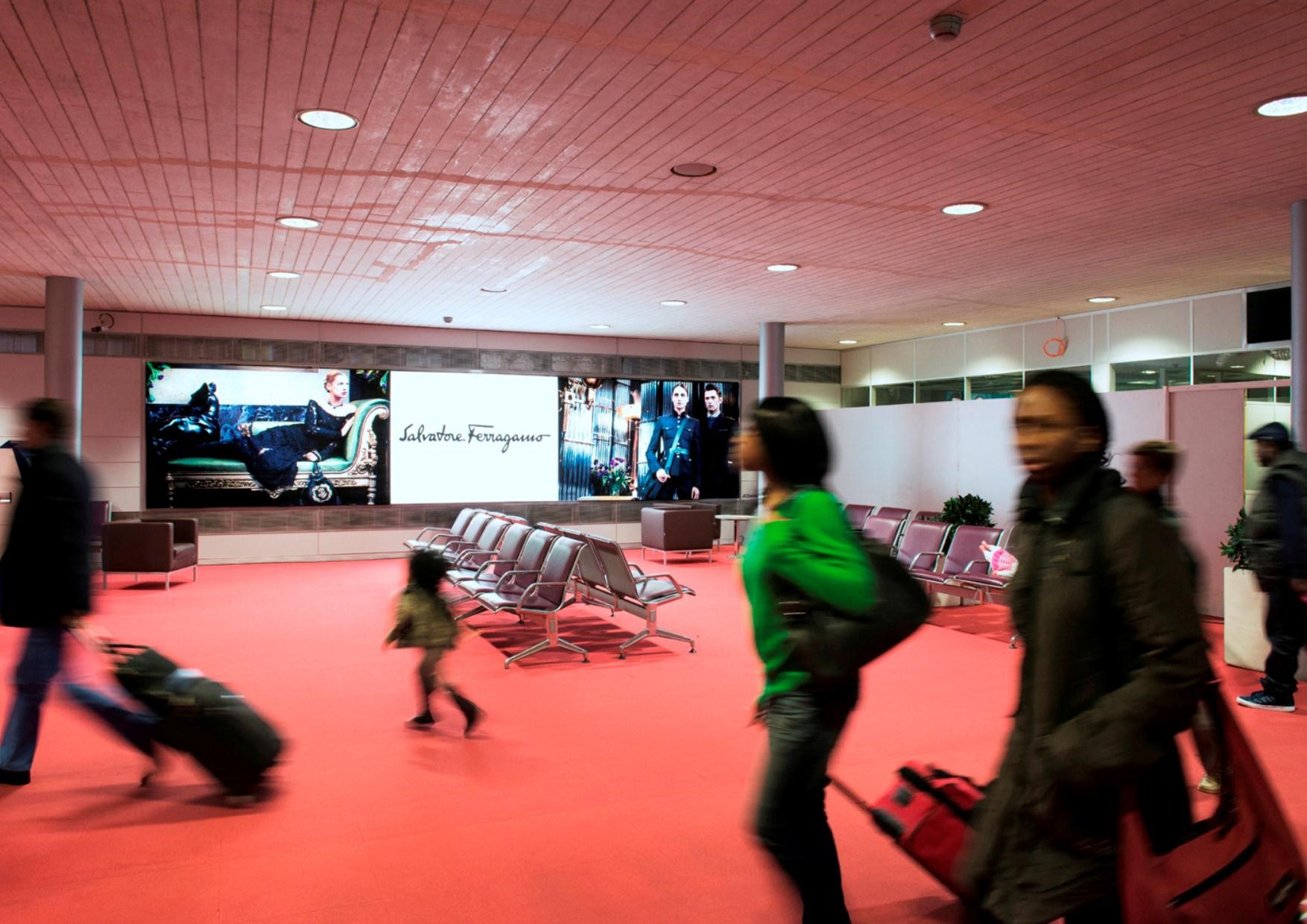 impianto luminoso aeroporto di Parigi