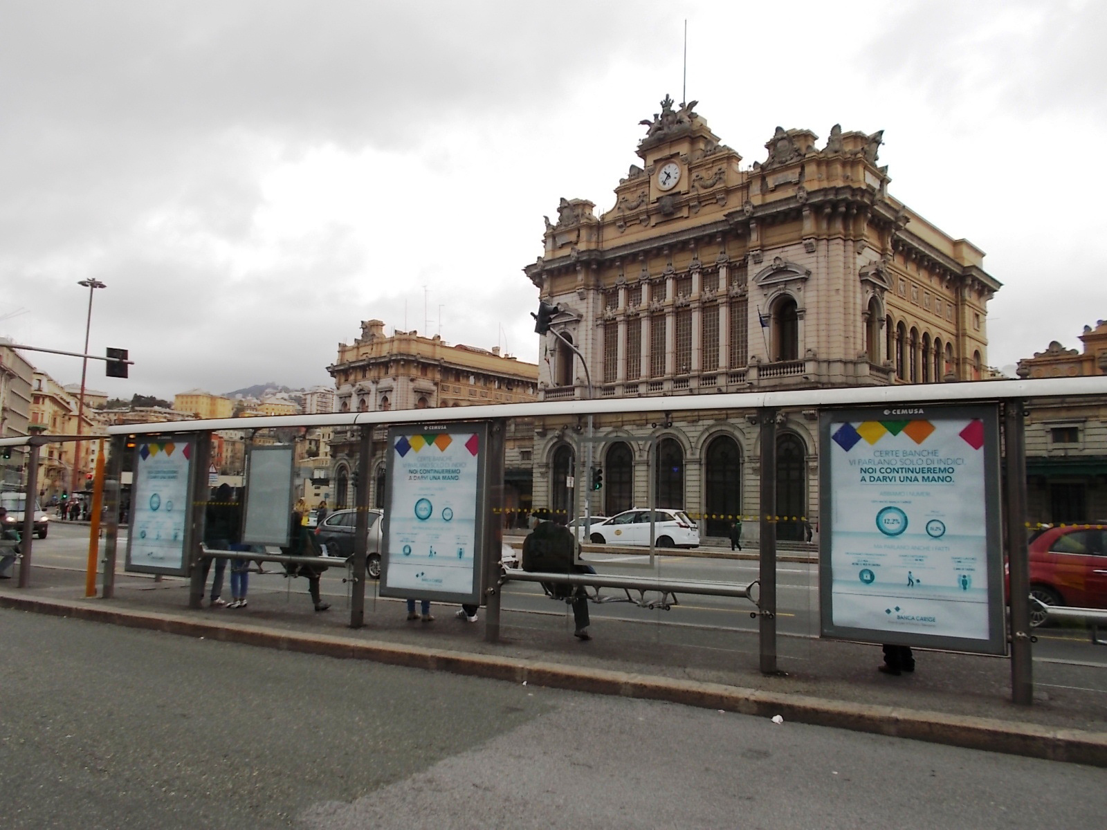 circuito pubblicitario di pensiline in città a Genova